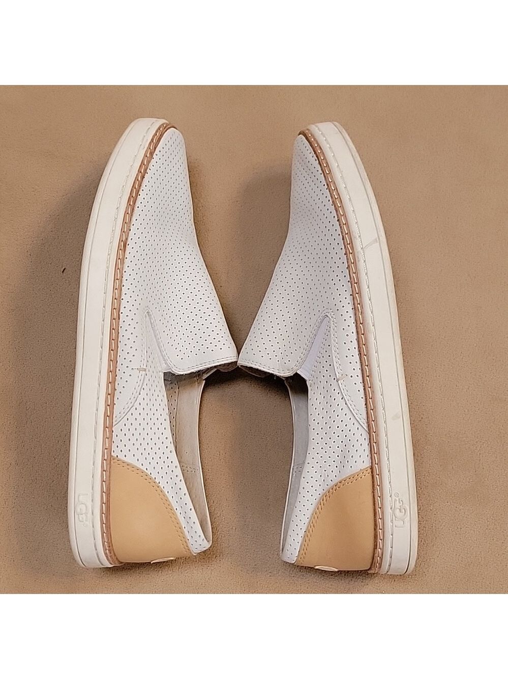 UGG Women's Adley Perf Slip-On Sneakers in Ceramic Size 8.5 EUC - Picture 5 of 15